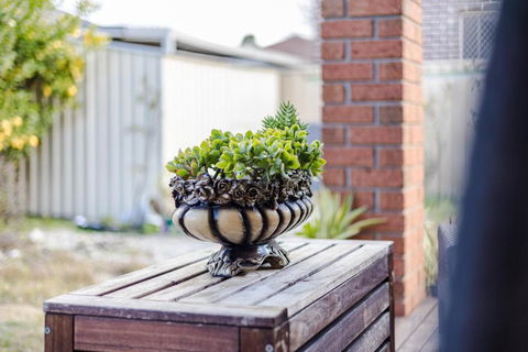 StayAU Family Home Comfort In Caroline Springs - Tourism TAS 2
