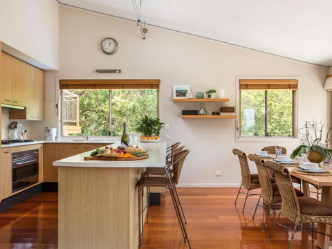 Stanwell Beach Glass House - Tourism TAS 3