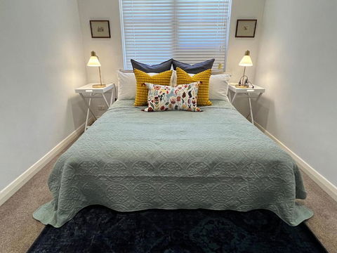 Stunning Flat Burnside Location - Hobart Tourism 3