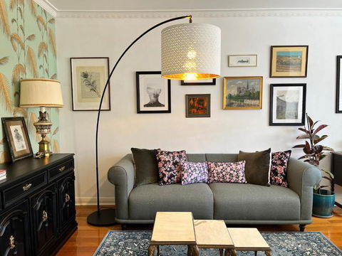 Stunning Flat Burnside Location - Hobart Tourism 0