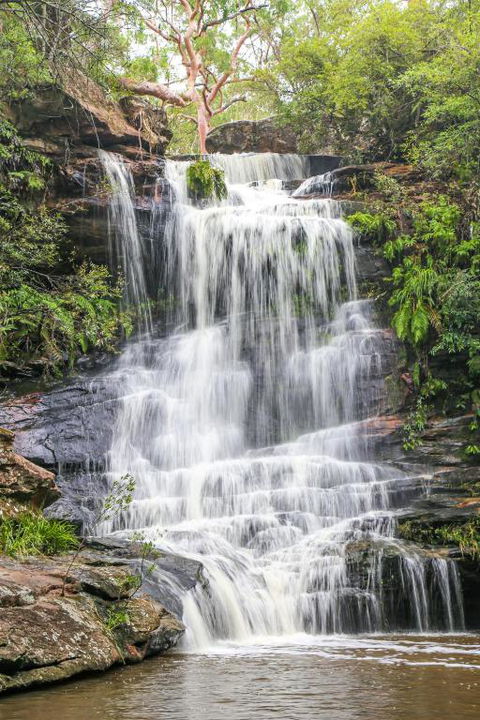 Stunning Peaceful Holiday Haven With Waterfall - Hobart Tourism 1