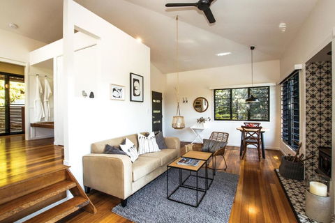 Tallaringa Views - Hobart Tourism 0