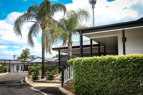 The Club Motor Inn Chinchilla - Hobart Tourism 3