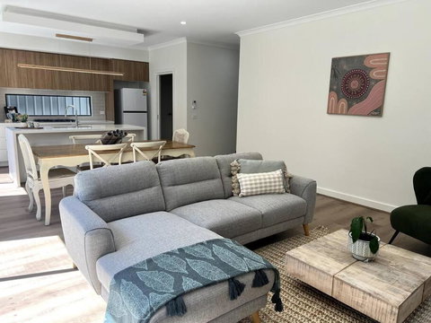 The Cosy Cottage - Hobart Tourism 0