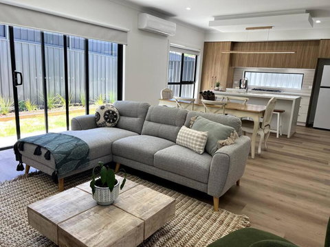 The Cosy Cottage - Hobart Tourism 1