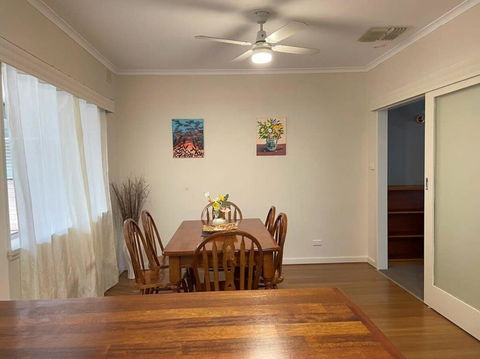 The Hidden Gem Exquisite 3BR Retreat In Berri - Tourism TAS 2