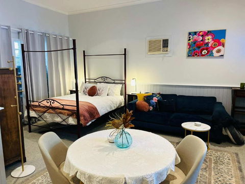 The Hideaway At Gooseberry Hill - Hobart Tourism 0