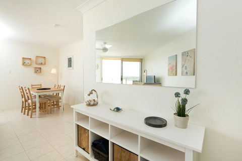 Beachpoint, Unit 501, 28 North Street - Hobart Tourism 3