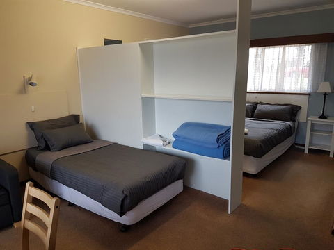 Beachport Motor Inn - Hobart Tourism 3