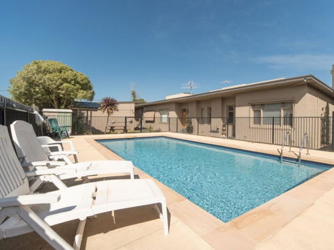 Beachside Apartment - Hobart Tourism 0