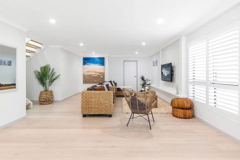 Beachside Bliss - Hobart Tourism 3