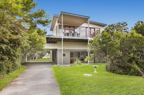 Beachside Vista - Hobart Tourism 0