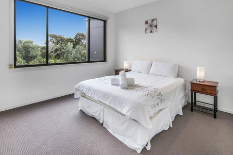 Beachside Vista - Hobart Tourism 2