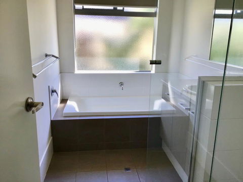 Beachwood House - Broadwater - Hobart Tourism 3