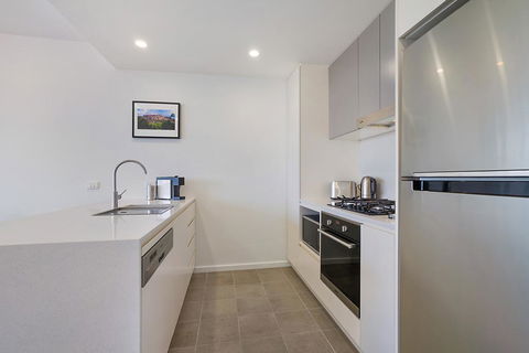 Beau Monde Apartments Newcastle - The Herald - Tourism TAS 1