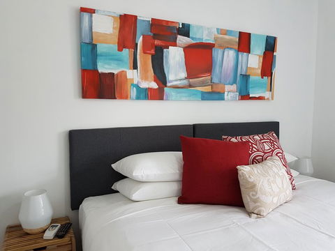 Beau Monde Apartments Newcastle - Worth Place Apartment - Tourism TAS 1