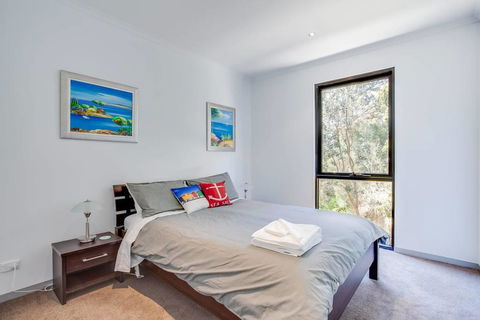 Beautiful Beachfront Apartment At Capel Sound - Tourism TAS 3