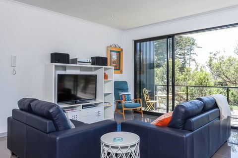 Beautiful Beachfront Apartment At Capel Sound - Tourism TAS 1