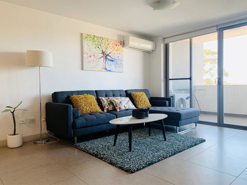 Beautiful Home Close To Shopping Mall And Train Hornsby - Tourism TAS 1