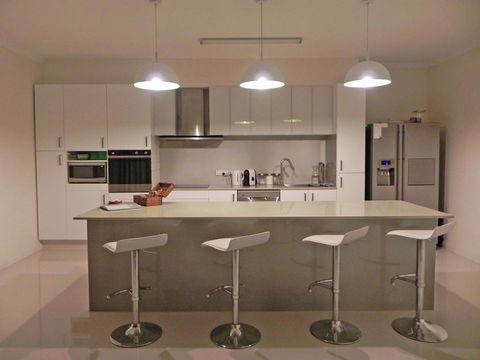 Beautifully Appointed Large Family Home - Tourism TAS 0