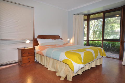 BEECHWOOD - SURF SIDE - Tourism TAS 1