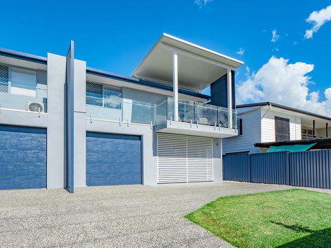 Beerburrum St, 2/22 Dicky Beach - Hobart Tourism 2