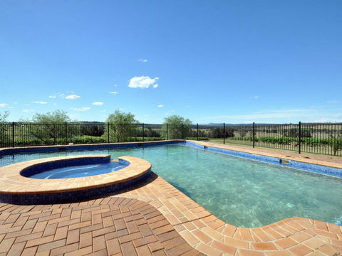 Beggars Bridge Vineyard Homestead W/ Pool + Wifi + Tennis + Vineyard - Hobart Tourism 0