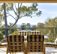 Bellima Beach House' 9 Jackson Close - huge duplex with air con and fabulous views - Tourism TAS