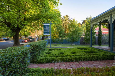 Belmont At Beechworth 2 Bedrooms, 2 Bathrooms, 2 Couples - Tourism TAS 2