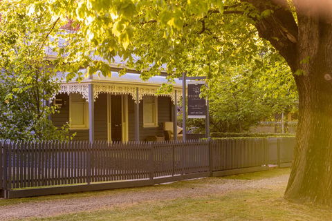 Belmont At Beechworth 2 Bedrooms, 2 Bathrooms, 2 Couples - Tourism TAS 0