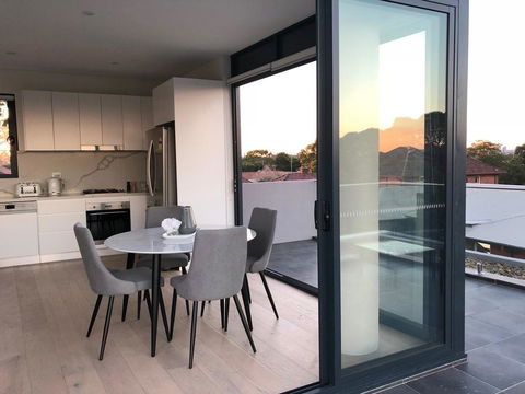 Benalong Apartment - At Gladesville - Tourism TAS 2