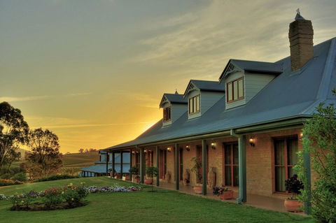 Berenbell Vineyard Retreat - Tourism TAS 0