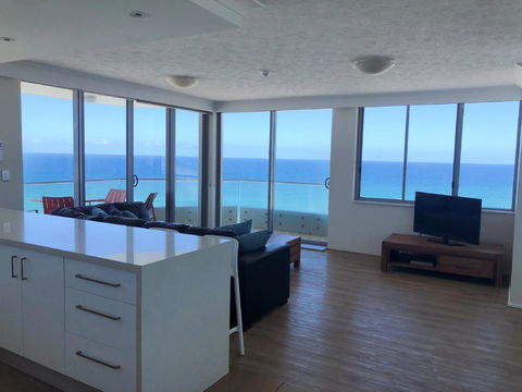 Berkeley On The Beach - Hobart Tourism 3