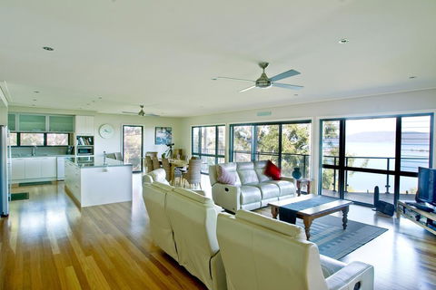 Berringar 71 Green Point - Hobart Tourism 0