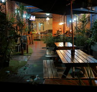 Bev and Mick's International Backpackers at Mcmahon's - Tourism TAS