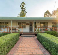 Birds 'n' Bloom Cottages - Tourism TAS
