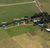 Black Cockatoo Cottages - Hobart Tourism
