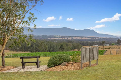 Blackwattle Retreats - Hobart Tourism 0
