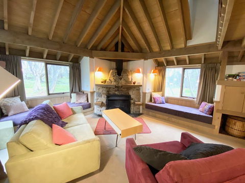 Blairs-DPA - Tourism TAS 2