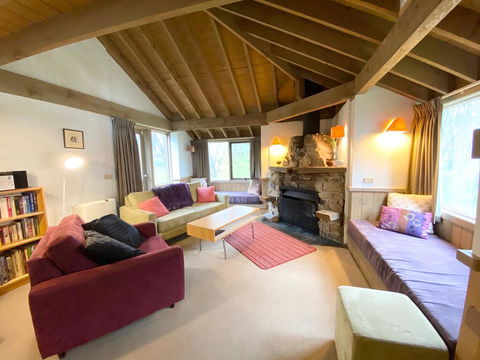 Blairs-DPA - Tourism TAS 3