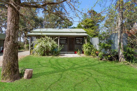BLUE APPLE LODGE - Hobart Tourism 0