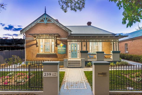 Blue Door Apartments Spacious CBD Apartment - Hobart Tourism 0