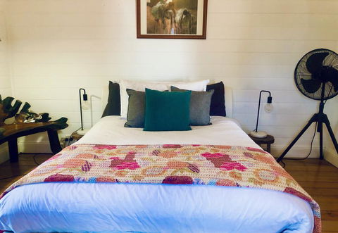 Blue Duck Cottage, Village Comfort, Fireplace - Hobart Tourism 0