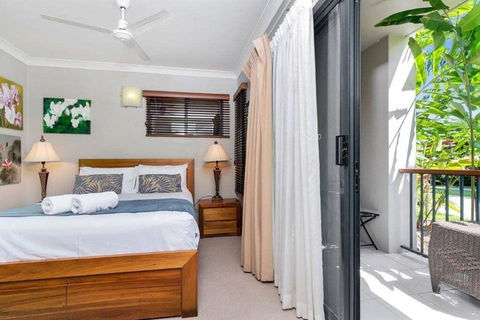 Blue Lagoon Lakeside Apartment - Hobart Tourism 3