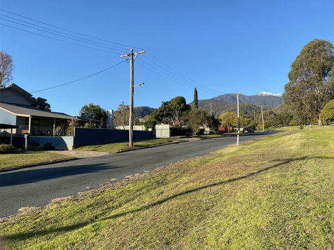 Blue Manor On Fairway - Tourism TAS 1