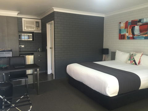 Blue Violet Motor Inn - Hobart Tourism 0