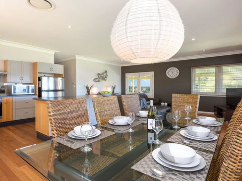 Bluewater - Riverfront Location With Water Views - Hobart Tourism 3