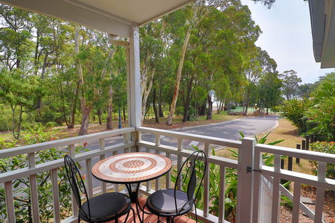 Bluewater Executive Villa In Raffertys Resort - Hobart Tourism 2