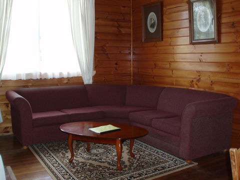 Boat Harbour Garden Cottages - Hobart Tourism 3