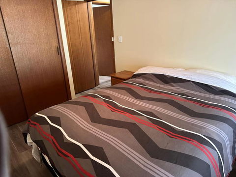 The House In Large Garden - Hobart Tourism 3